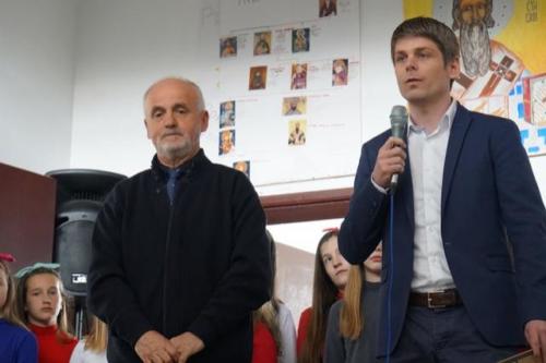 Rénovation des écoles serbes